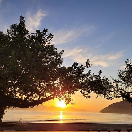 Apartamentos Gratitude Ubatuba Kültér fotó